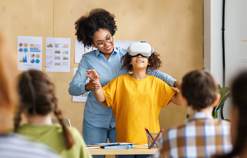 How the Online Community is Reshaping Traditional Approaches to Education